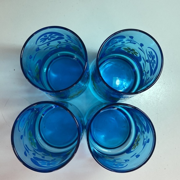 Vintage Anchor Hocking Set of Four Blue Floral Embossed Retro Glasses - Picture 4 of 5